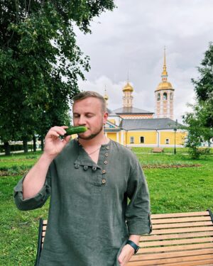 Dmitriy Zhuravlyov Instagram - …и скорее всего даёт силу земли… 🥒