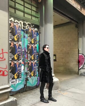 Dmitry Sholokhov Instagram - ‘New York is not a place. It’s a feeling..’🖤

#sholokhov #art #design #fashion #newyork #runway #shop #collection #designer #graphic #streetstyle #cool #graffitiart