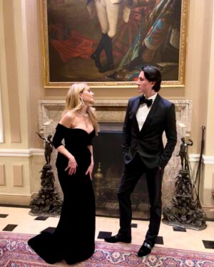 Dmitry Sholokhov Instagram - Night in Manhattan🖤

#sholokhov #design #collection #runway #designer #shop #gown #model #newyork #gala #salzburg #manhattan #society