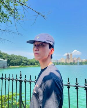Do Sang-woo Instagram - Central Park 🌳🏃🏻‍♂️