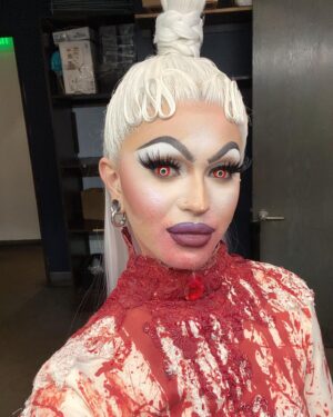 Dollya Black Instagram - ⚰️⚰️⚰️
Had the best time at @showgirlsweho 💚 thank you @morganmcmichaels for getting the shot 🥰 📸
Wig: Me