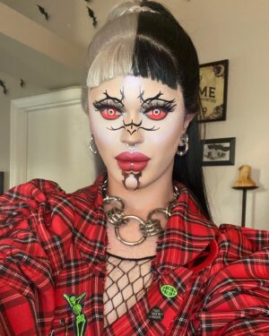 Dollya Black Instagram - ⚔️ 
Outfit by Me 
Lip Piece by @thegregorykara