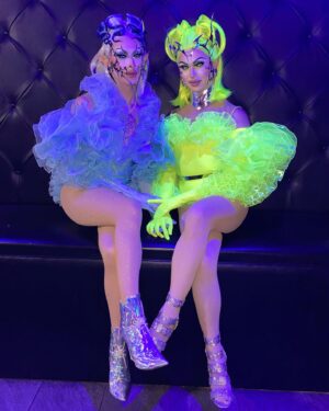Dollya Black Instagram - I love you so much @thewakashame 🥹💚
Wigs by Us
Headpieces by @thegregorykara 
Outfits by @jan_eneskey