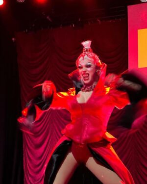 Dollya Black Instagram - Some action shots from the @bouletbrothersdragula Season 5 Tour stop in Orlando 🧛🏻‍♀️💚
Had so much fun working on this piece 😭 i learned so much and can’t wait to work on my next project 🥰
Thank you @bouletbrothers and @obsessedintl for the opportunity 😈
I can’t find the messages of who took these photos, if you see this please message me so i can tag 🙏🏻😭