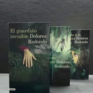 Dolores Redondo Instagram - Trilogía del Baztán.  El Guardián Invisible,  Legado en los Huesos,  Ofrenda a la Tormenta #trilogiadelbaztan