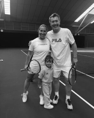 Dominika Cibulková Instagram - Day 3 at the @wimbledon 🍓🫶🏻 Jakubko exploring Wimby is my new fav thing 🥹