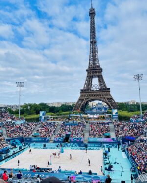 Dominique Devenport Instagram - Paris Olympics 2024🇫🇷

Thank you so much @omega for this amazing opportunity!

#omegaofficialtimekeeper 
#paris2024 #parisolympics2024