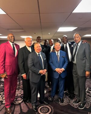 Dominique Wilkins Instagram - What an amazing experience at the Harold and Carol Pump Foundation event, raising funds and creating awareness for the treatment and cure of cancer. Big shoutout to the Pump brothers for making it all happen. It was truly legendary! I had the chance to reconnect with so many familiar faces I haven’t seen in a long time.
