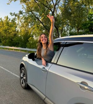 Domino Santantonio Instagram - Ça fait un mois que je roule avec ma nouvelle Nissan Rogue et je l’ADORE 🚙😍 Confort, espace, conduite, tout est parfait!! Un immense merci à @hgregoireauto de me permettre de rouler avec cette voiture de rêve! Tellement hâte de planifier mon prochain road trip cet été! Où iriez-vous en road trip? 😏🌄

I’ve been driving my new Nissan Rogue for a month now, and I’m totally in LOVE with it 🚙😍 The comfort, space, and driving experience are just perfect!! Huge thanks to @hgregoireauto for letting me enjoy this dream car! Can’t wait to plan my next road trip this summer. Any suggestions on where to go? 😏🌄

#NissanRogue #HGrégoire #dreamcar #roadtrip