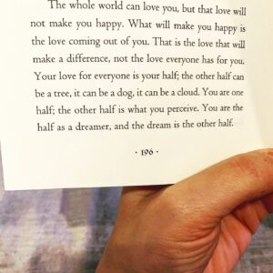 Don Miguel Ruiz Instagram - 📸 @katekuss
・・・
⚡️preparing for the full moon, the message is about loving yourself. without understanding how to LOVE yourself, you will always look for others to give you love. the love within is so powerful and so big, let’s lean into that. let’s learn how to tap into our love. let’s take care of ourselves. love is important and it’s important to LOVE YOURSELF. 🙏🏼🖤⚡️ @donmiguelruiz #themasteryoflove