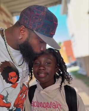 Donald Brumfield Jr. Instagram - Every second with my baby girl is special and a blessings ❤️❤️❤️. Hate to have to drop her off for school 😩😩. One of my 3 motivations ✨✨. 
#girldad #proudfather #lovinglife #bestisyettocome❤️