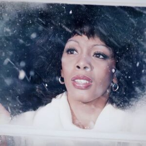 Donna Summer Instagram - Home portrait session during the holidays #1976 ❄️ 🎄