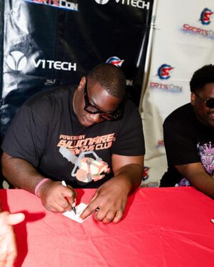 Donovan W. Carter Instagram - Dallas you owe me nothing!!!!!! @gosportscon appreciate y’all for having me out!!!!!!