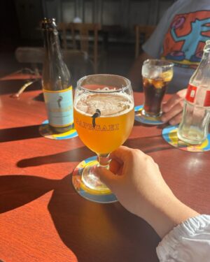 Dorothee Dauwe Instagram - Random foto’s die @maartn en ik deze week naar elkaar gestuurd hebben. 🍕🌞🍺🚗🤍