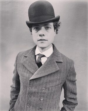 Douglas Smith Instagram - Step into the Gilded Age🗽🕵🏻🧳 The Alienist: Angel Of Darkness premieres tonight on TNT at 9/8 central.
