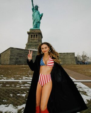 Drea de Matteo Instagram - ⭐️⚔️🇺🇸⚔️🗽⚔️🇺🇸⚔️⭐️

@ultraafree