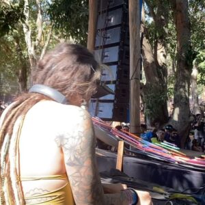 Dread Hot Instagram - Que final de semana incrivel! Eu sinto a energia de geral até agora! Goiânia, vocês são maravilhosos! 🫶🏻✨

E @hipnoticacrew , VCS FORAM PERFEITOS! Que celebração linda 🌹🏴‍☠️ e @syncroniacrew grata pelo convite novamente! 🥹🥲

#explorar #dj #hipnoticacrew #festa #rave #musica #djdread #goiania #fyp