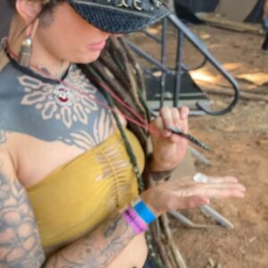 Dread Hot Instagram - Que final de semana incrivel! Eu sinto a energia de geral até agora! Goiânia, vocês são maravilhosos! 🫶🏻✨

E @hipnoticacrew , VCS FORAM PERFEITOS! Que celebração linda 🌹🏴‍☠️ e @syncroniacrew grata pelo convite novamente! 🥹🥲

#explorar #dj #hipnoticacrew #festa #rave #musica #djdread #goiania #fyp