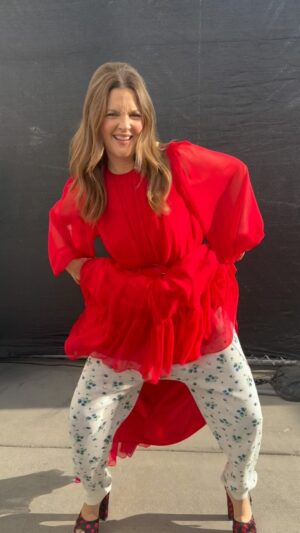 Drew Barrymore Instagram - That’s a wrap on #HollywoodSquares ❤️