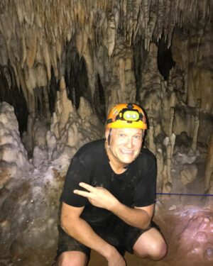 Drew Carey Instagram - Made it Wonderland section of the #CrystalCave in #Belize #beliezeitornot 
#WeFoundWonderlandYouAndIGotLostInIt