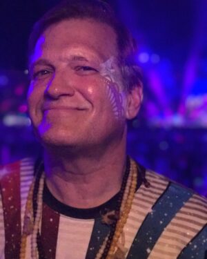 Drew Carey Instagram - Face paint by @fatal.attraction 👌🏻👍🏻 #EDC #edcvegas2017 #edclasvegas