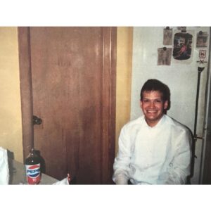 Drew Carey Instagram - Another pic from back in the day. In my old kitchen. I was a waiter in #Cleveland - early 80's