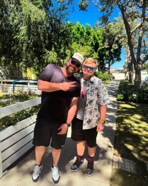 Drew Powell Instagram - My guy…✌️