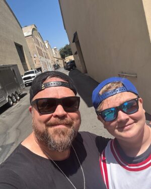 Drew Powell Instagram - Take your kid to work day… #warnerbros 🎥🎬
