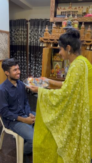 Drone Prathap Instagram - ಪ್ರೀತಿಯ ಅಕ್ಕ ಜೊತೆಗಿರುವೆ ಸದಾ❤️
 #droneprathap #dronepratap #sangeethasringeri