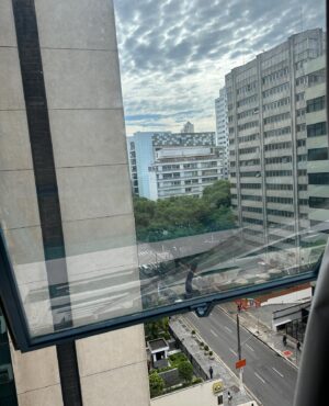Dudu de Oliveira Instagram - E aí, família, voltei mais uma vez ao @ape_smart_studios  e posso garantir que tem sido a melhor escolha. E como estou sempre viajando, preciso ficar em lugares que respondam a essa necessidade. Lembrando que são 8 unidades na região da paulista e adjacências, com diárias a partir de 150 reais . 

E tem uma novidade, você que gosta de viajar assim como eu e não sabe onde ficar, aí vai meu cupom de desconto : Apeeudududeoliveira

Se forem para São Paulo já sabem onde cair. Beijos e aproveitem !!!!

Obrigado @renata.m.a.i.a 

#apesmartstudios #travelling #viagens #hotel #hotelemsaopaulo