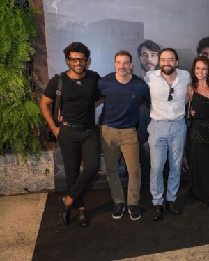Dudu de Oliveira Instagram - Pré estreia da 11° Temporada da Série Reis @seriereis 👑 

#sériereis #mikhail #recordtv 

@criativa_imagem - Assessoria de marketing digital
@alemdosonhoeventos - Espaço 
@rosimedeiros.cerimonial - Assessoria e cerimonial 
@oticascarolrj - patrocínio 
@jourbenifotografia - Foto 
@piccionefilms - Filme 
@cakesgarridos - Bolo
@gapmusicoficial - Banda 
@georgiafestas - Decor 
@djmariorabaca - DJ
@zarllyoficial - Estação sorvete
@grupoliberadojr - Assessoria de imprensa
@docariabrada - doces 
@one.openbar - Open bar 
@lalunna_eventos - Buffet
@afago.digital - Convite da festa 
@cabinemagicbox - 360° 
@doceriadadessa.bemcasados - palhas italianas 
@flordefogoeco - Arranjos de lareirinhas 
@baurucasbrasil - Estação pipoca 
@qrlist - RSVP dos convidados 
@grfdistribuicao - Bebidas 
@anafosteroficial - doces
@rodrigogalvao_fotografia - fotos
@studiooliverhd - pista de Led
@ks_sorveteretro- sorvete retro
@pedrodjeventosrj - telão