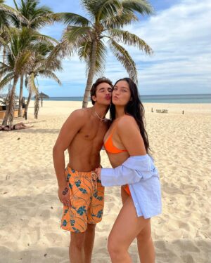 Easton Magliarditi Instagram - CABO🌊❤️‍🔥🏝️🩳🐚💦