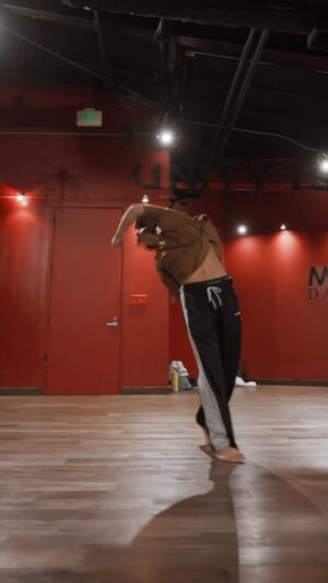 Easton Magliarditi Instagram - Here now.
@samnelsondance