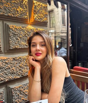 Ecem Çalhan Instagram - Holala ☀️