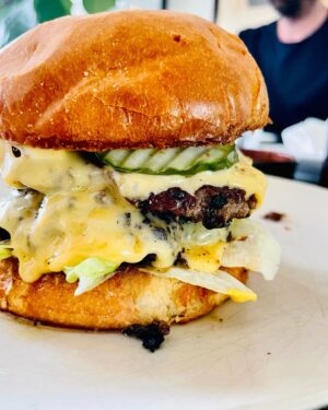 Ed Weeks Instagram - I made basque cheesecake and cheeseburgers because why the shit not
-
📷 @meenad - cheesecake recipe by the incomparable @mollybaz