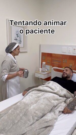Eden Rodrigues Instagram - Fazendo de tudo pra animar o paciente hahah
.
.
.
#humor #videosengracados #familia
