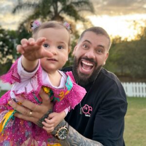 Eden Rodrigues Instagram - Como eu amo esses momentos com você minha filha! ❤️
@lizmadjarof