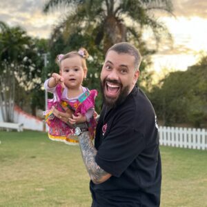 Eden Rodrigues Instagram - Como eu amo esses momentos com você minha filha! ❤️
@lizmadjarof