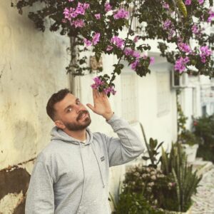 Edin Hasanović Instagram - Für alle Mütter, die solche Bilder mit Pflanzen machen. Oder ist meine die einzige?