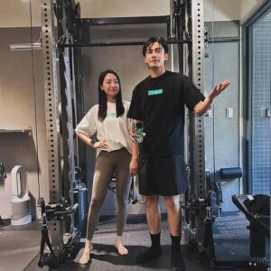 Edison Song Instagram - 著優質健身T，哪都是優質健身地