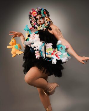 Edo Peltier Instagram - solo soy una chica y sus trinkets.
look hecho con lo que compré en japón.

fotos @just.chroma 
look por mi