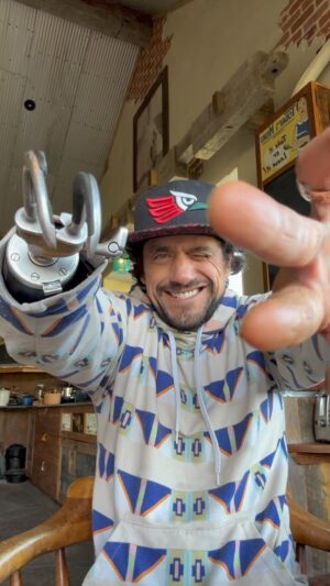 Eduardo Garcia Instagram - Communication starts on the inside. 

From my heart outwards I want to simply say thank you for joining @montanamex in the kitchen for the Summer Salads Hungry Life workshop. 

Bravo to each of you who stepped into something new and went for it! 

Big recognition of course to our partners in this series. @benchmadeknifecompany @mysteryranch @durant_oregon  for their belief in cuisine and cooking as a way to foster connection and grow communities of healthy relationships to this wild world! 

🎥 @jerecostudios best in the business 🙌🏾

High five to our producers for their committed effort and passion to grow regenerative foods.
@durant_oregon @highlandharmonyfarm @grottomeats @chancefarmmt @moonshadow_farm_utah @beccaskinner #feralfarm

See you at the next one!
#hungrylifeseries #tacoclass