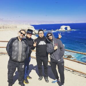 Eduardo 'Lalo' Ibeas Instagram - Hoy parte la gira de despedida de @chanchoenpiedraoficial en Antofagasta. Hay sentimientos encontrados, penas y alegrías juntas,  pero ya a menos de una hora del último show en Antofa! .Pero vamos con Todo!! Gracias a los que agotaron el show!! Nos vemos ! #chanchoenpiedra #voyyvuelvo