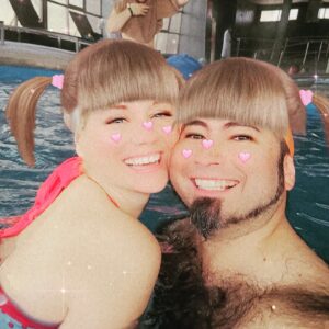 Eduardo 'Lalo' Ibeas Instagram - Hoy día cumplimos 10 años juntos con @powertefi y un año de casados, los mejores 10 años de mi vida!! Gracias por la aventura, las risas y por ser la mejor mamá del mundo, te amo más que el sol 🌞. Y nos queda mucha aventura por adelante!!