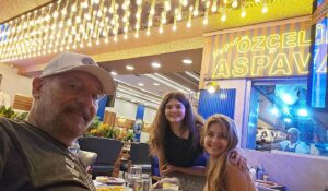 Ege Aydan Instagram - Ankara'da vazgeçilmezimiz özçelik Aspava ve dönüş yolumuzda, bolu tüneli tamiratta olduğu için dağdan geçerken eski varan tesisi manzarası