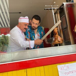 Ege Tanman Instagram - ustam doner kesmeyi unuttugum icin basta biraz kizdi ama ustadir dover de, ➡️ sever de 😎🤣