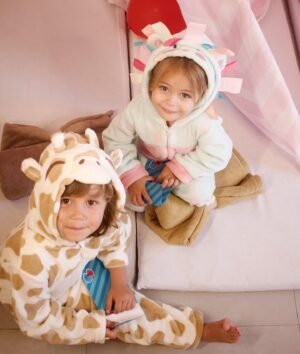 Eike Duarte Instagram - A gente não aguenta tanta fofura… A Pipa @filipavivacqua reuniu suas amiguinhas para uma festa do pijama pra lá de divertida! 

Claro que os Peludinhos deixaram esse momento ainda mais mágico e temático para a bagunça ficar perfeita. 💖🥰

Comenta aí, qual seu peludinho favorito?