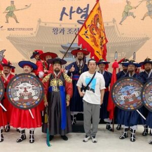 Eiko Kano Instagram - 韓国に行き、かなり並んで写真撮ってもらったのに、目閉じてる‥最悪。。