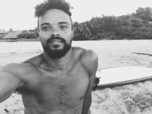 Eka Darville Instagram - 👀 hello world
• two months of travel through Mexico and Guatemala • no social • back to gratitude • ocean • mountain • disconnect to find connection •