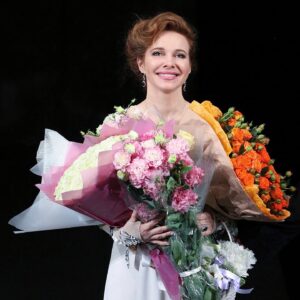 Ekaterina Guseva Instagram - Дорогие! Благодарю ВСЕХ ! А хочется КАЖДОГО из вас  обнять и сказать спасибо за добрые слова и искренние пожелания! Всегда ваша, счастливая артистка #ЕкатеринаГусева